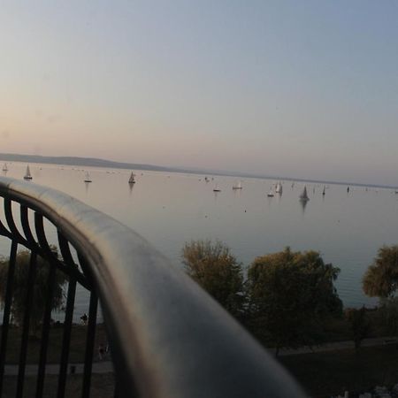 Vizparti Apartman Siofok Bagian luar foto