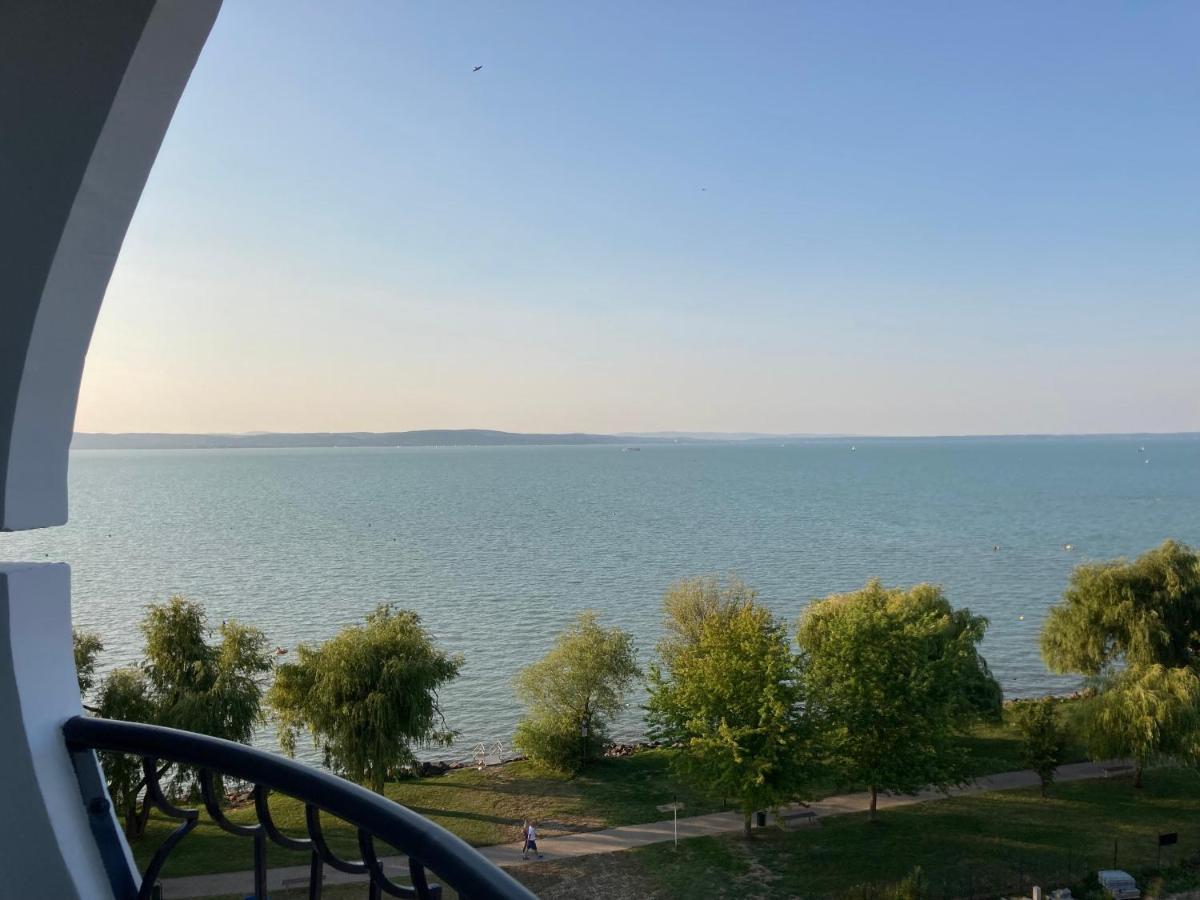 Vizparti Apartman Siofok Bagian luar foto