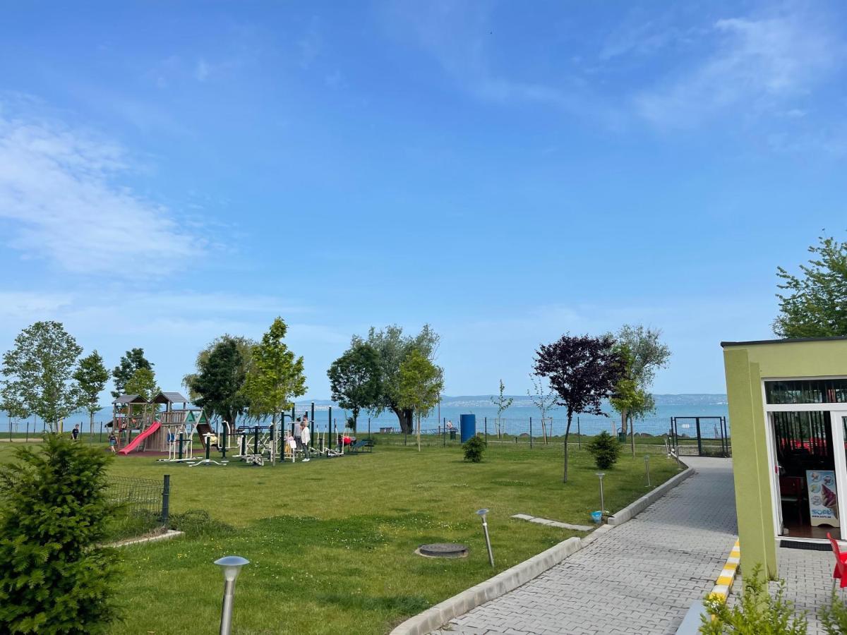 Vizparti Apartman Siofok Bagian luar foto